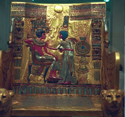 Тутанхамон со своей супругой Анхесенпамон